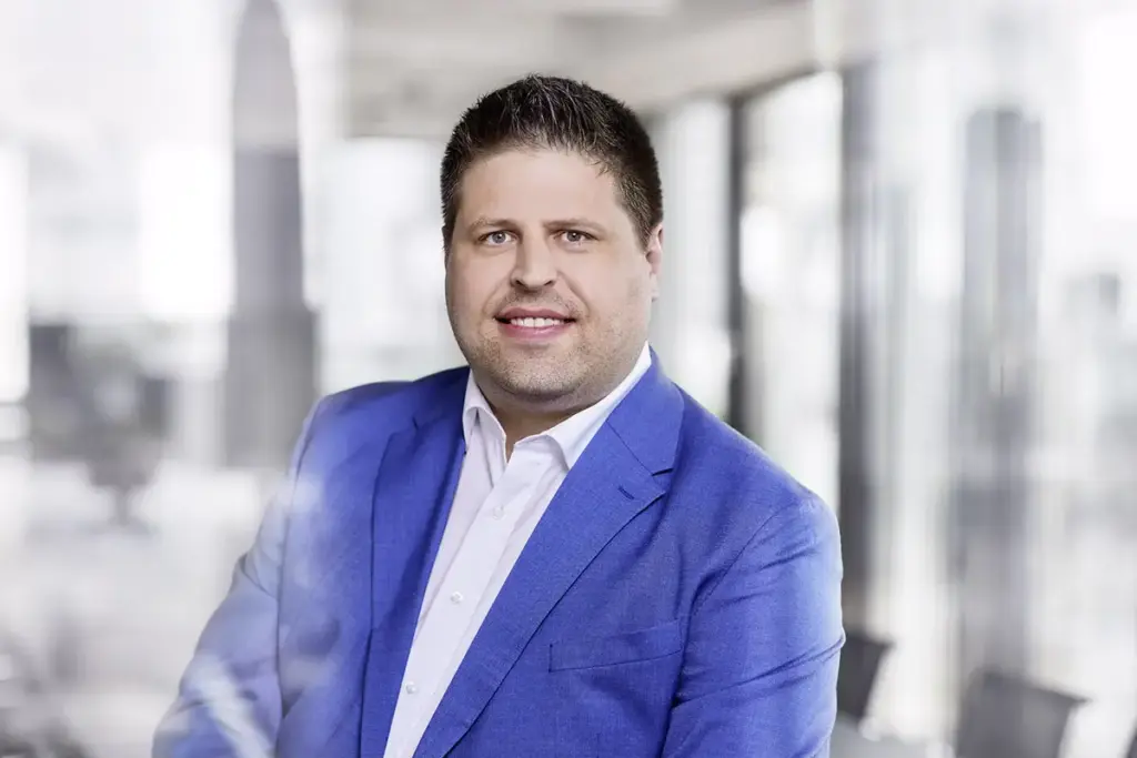 Patrick Mangold - Senior Project Manager / Analyst FOM Real Estate